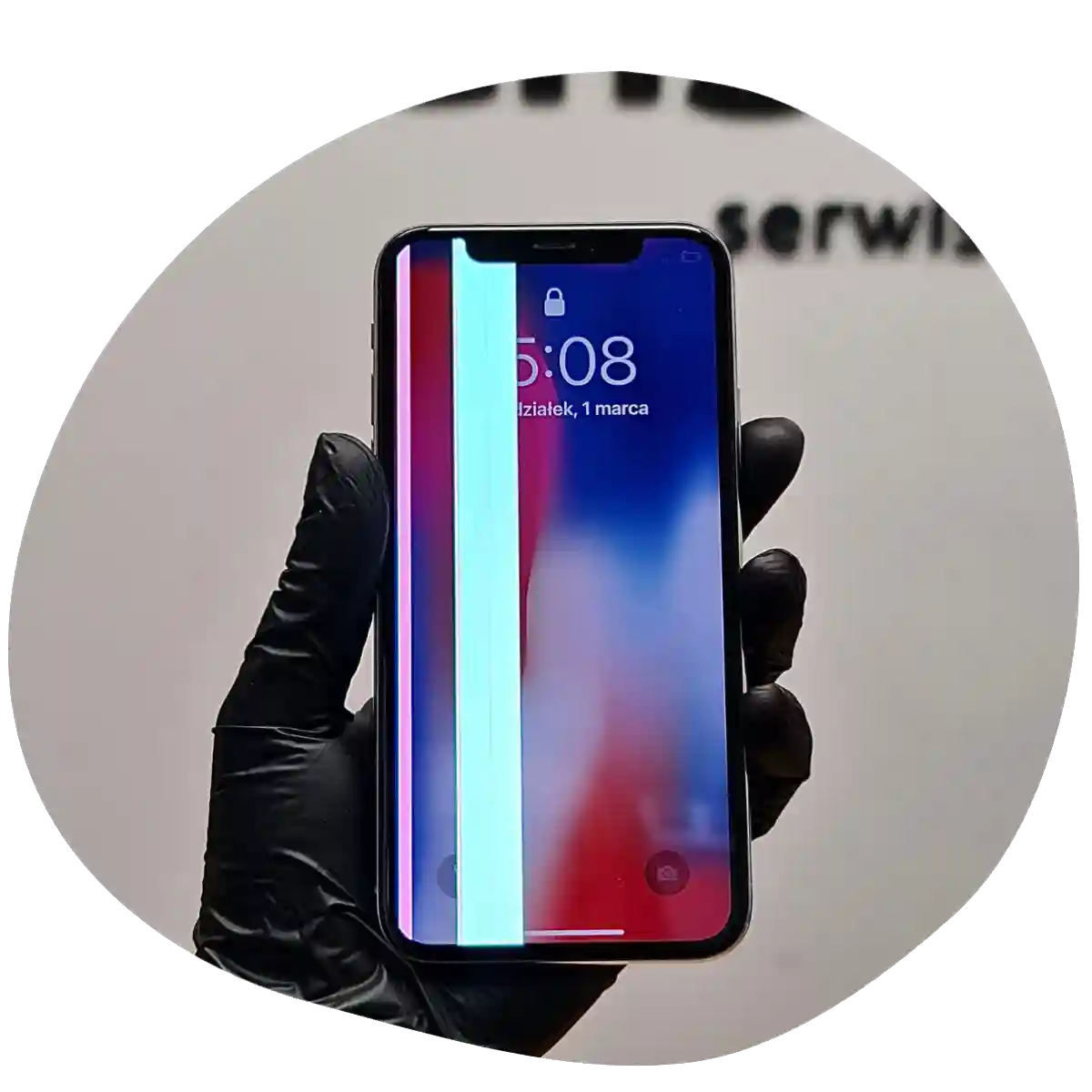 uszkodzona matryca telefonu iphone w serwisie gdańsk osowa